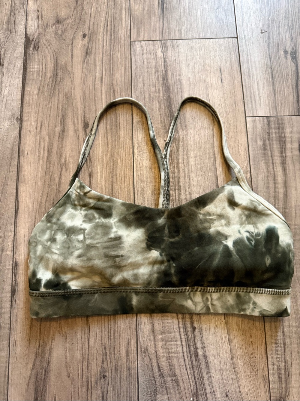 Lululemon Flow Y Bra Nulu Diamond Dye Light Sage Army Green Dark Olive Size 8